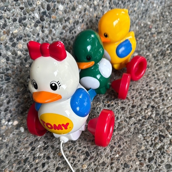Tomy Other - Pull-Along Duck Toy Set - Multicolor - vintage Tomy